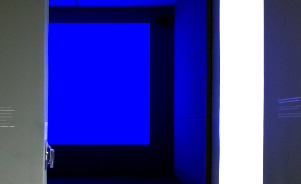 blue light test