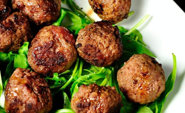 whole30 meatballs on a plate